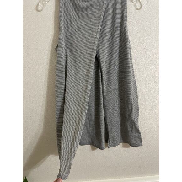bcbgeneration, Grey Striped Open Back Tank Top, Size XS - Picture 4 of 4